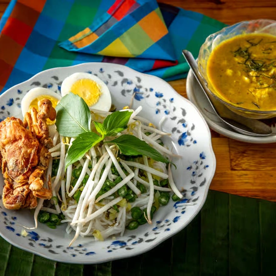 Nam Ya Pu with Soft Shell Crab.