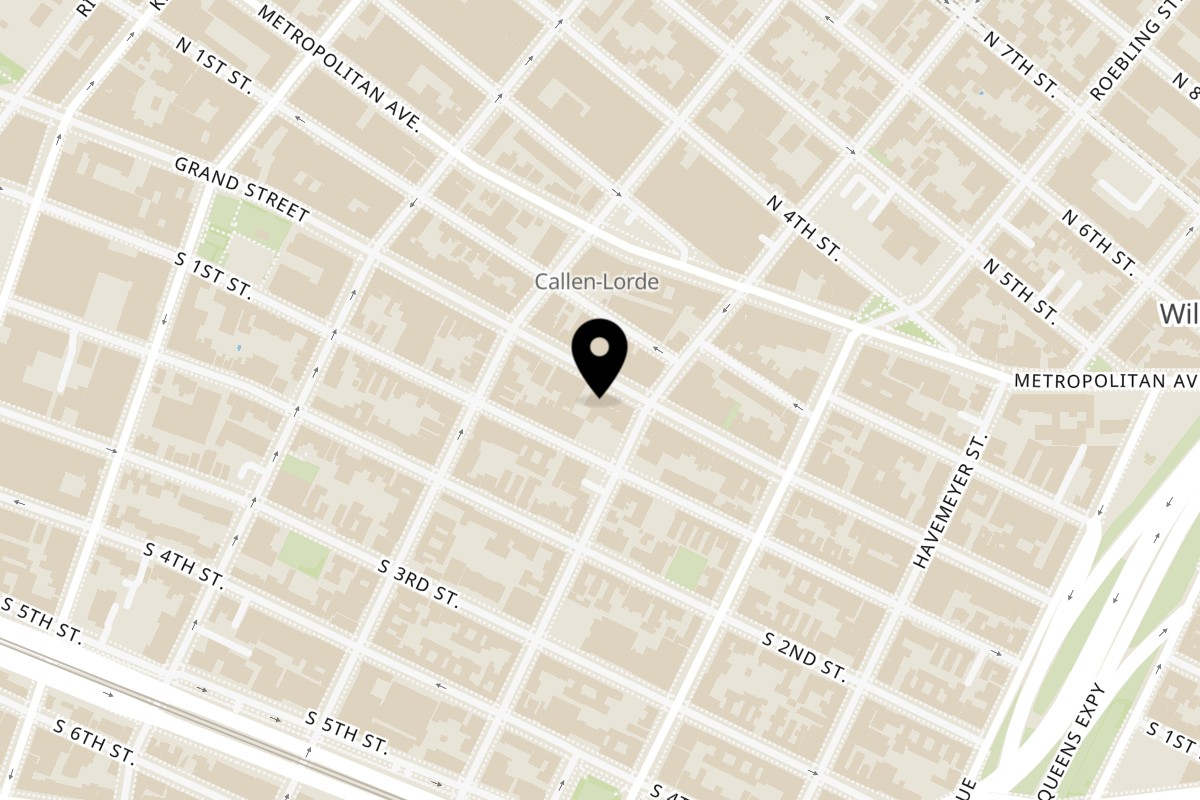 Map showing the location of Zaab Zaab Williamsburg on 208 Grand St in Brooklyn