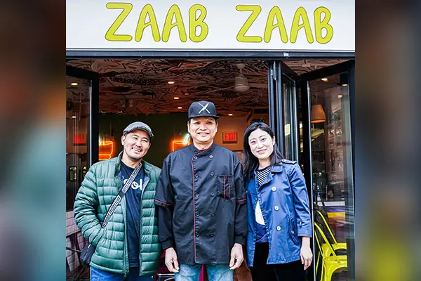 Zaab Zaab team at cafe